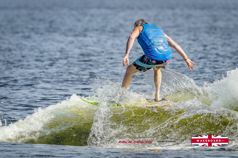 Rider at the 2025 Midlands Nautique UK Wake Nationals Wakesurf - Photos Mantis Pro Media