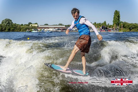 Rider at the 2025 Midlands Nautique UK Wake Nationals Wakesurf - Photos Mantis Pro Media