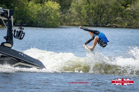 Rider at the 2025 Midlands Nautique UK Wake Nationals Wakesurf - Photos Mantis Pro Media