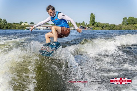 Rider at the 2025 Midlands Nautique UK Wake Nationals Wakesurf - Photos Mantis Pro Media