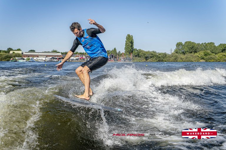 Rider at the 2025 Midlands Nautique UK Wake Nationals Wakesurf - Photos Mantis Pro Media