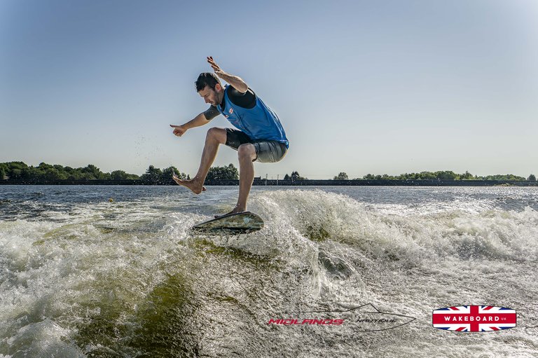 Rider at the 2025 Midlands Nautique UK Wake Nationals Wakesurf - Photos Mantis Pro Media