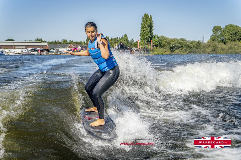 Rider at the 2025 Midlands Nautique UK Wake Nationals Wakesurf - Photos Mantis Pro Media