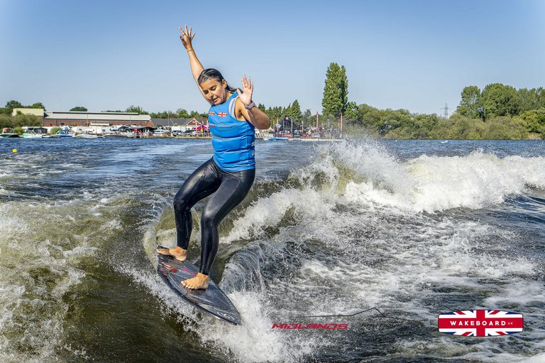 Rider at the 2025 Midlands Nautique UK Wake Nationals Wakesurf - Photos Mantis Pro Media