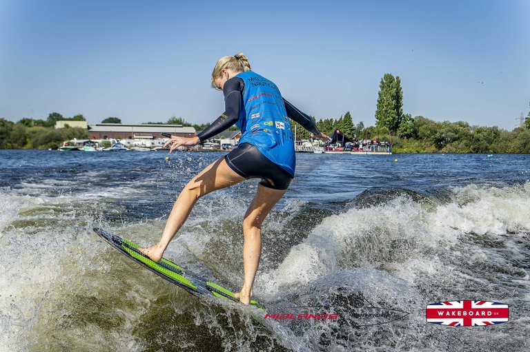 Rider at the 2025 Midlands Nautique UK Wake Nationals Wakesurf - Photos Mantis Pro Media