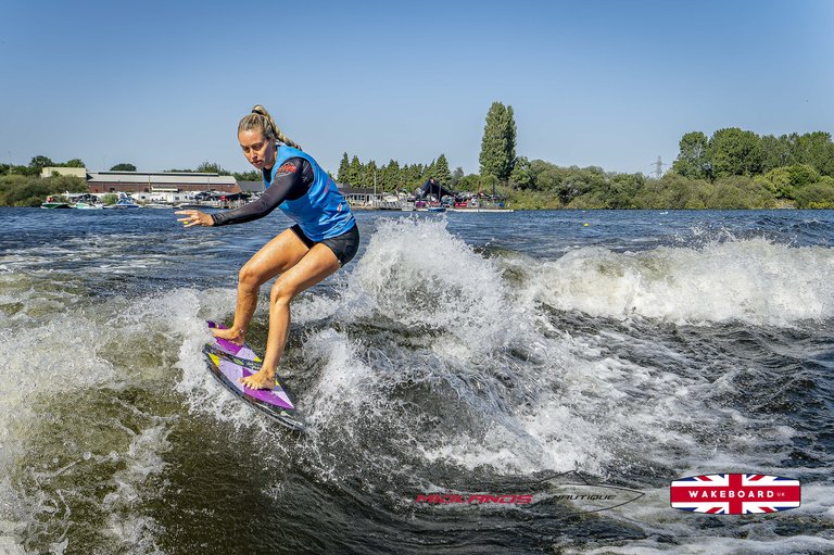 Rider at the 2025 Midlands Nautique UK Wake Nationals Wakesurf - Photos Mantis Pro Media