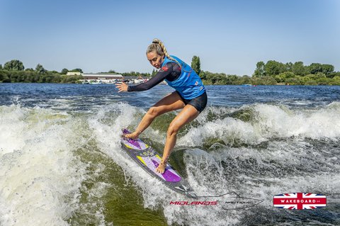 Rider at the 2025 Midlands Nautique UK Wake Nationals Wakesurf - Photos Mantis Pro Media