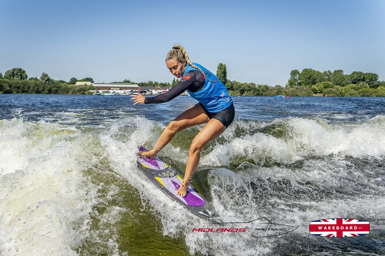Rider at the 2025 Midlands Nautique UK Wake Nationals Wakesurf - Photos Mantis Pro Media