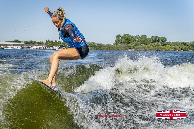 Rider at the 2025 Midlands Nautique UK Wake Nationals Wakesurf - Photos Mantis Pro Media