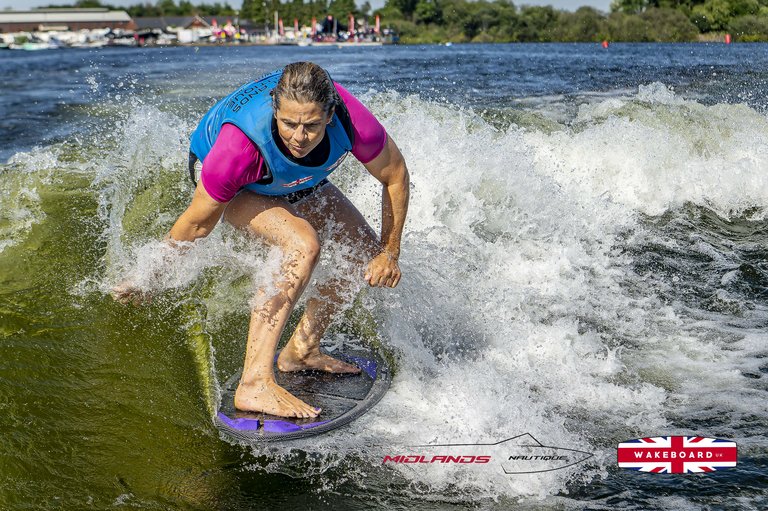 Rider at the 2025 Midlands Nautique UK Wake Nationals Wakesurf - Photos Mantis Pro Media