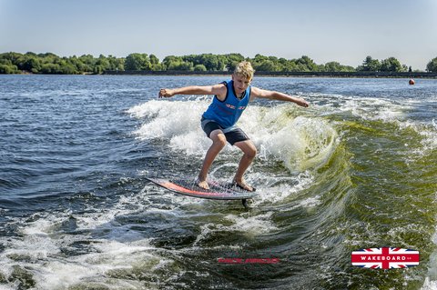 Rider at the 2025 Midlands Nautique UK Wake Nationals Wakesurf - Photos Mantis Pro Media