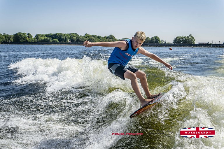 Rider at the 2025 Midlands Nautique UK Wake Nationals Wakesurf - Photos Mantis Pro Media