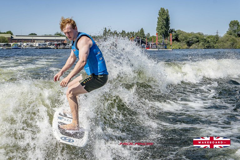 Rider at the 2025 Midlands Nautique UK Wake Nationals Wakesurf - Photos Mantis Pro Media