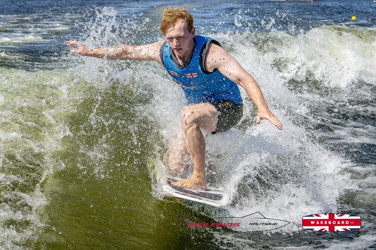 Rider at the 2025 Midlands Nautique UK Wake Nationals Wakesurf - Photos Mantis Pro Media