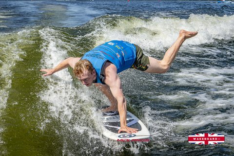 Rider at the 2025 Midlands Nautique UK Wake Nationals Wakesurf - Photos Mantis Pro Media