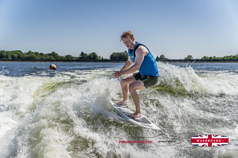 Rider at the 2025 Midlands Nautique UK Wake Nationals Wakesurf - Photos Mantis Pro Media