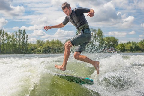 Ant Edwards at the 2023 Malibu Boats UK Wakesurf Nationals - Photo Mark Osmond Mich Rowley