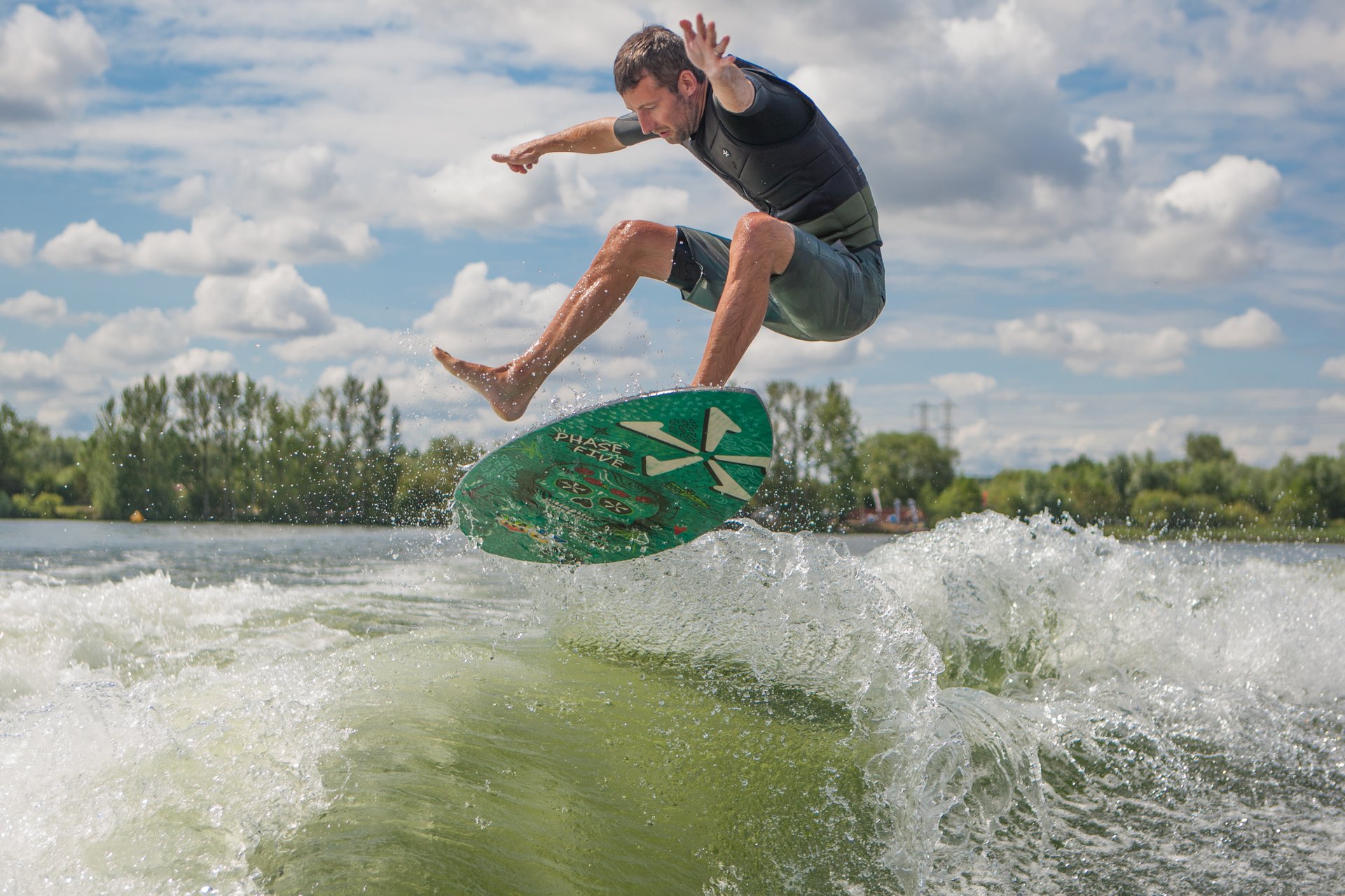 Ant Edwards at the 2023 Malibu Boats UK Wakesurf Nationals