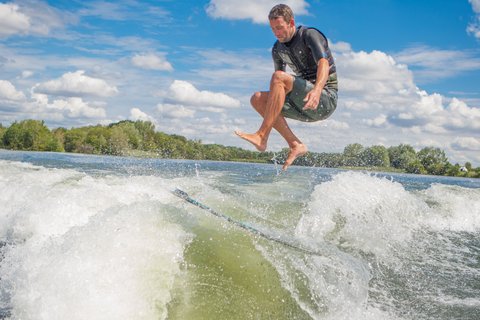 Ant Edwards at the 2023 Malibu Boats UK Wakesurf Nationals - Photo Mark Osmond Mich Rowley