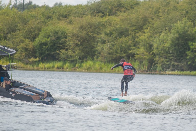 Ant Edwards at the 2023 Malibu Boats UK Wakesurf Nationals - Photo Mark Osmond Mich Rowley