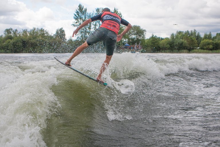 Ant Edwards at the 2023 Malibu Boats UK Wakesurf Nationals - Photo Mark Osmond Mich Rowley