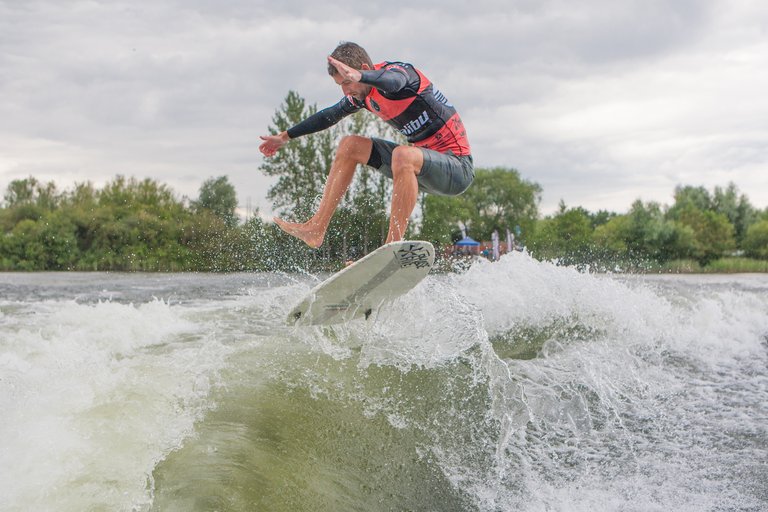 Ant Edwards at the 2023 Malibu Boats UK Wakesurf Nationals - Photo Mark Osmond Mich Rowley