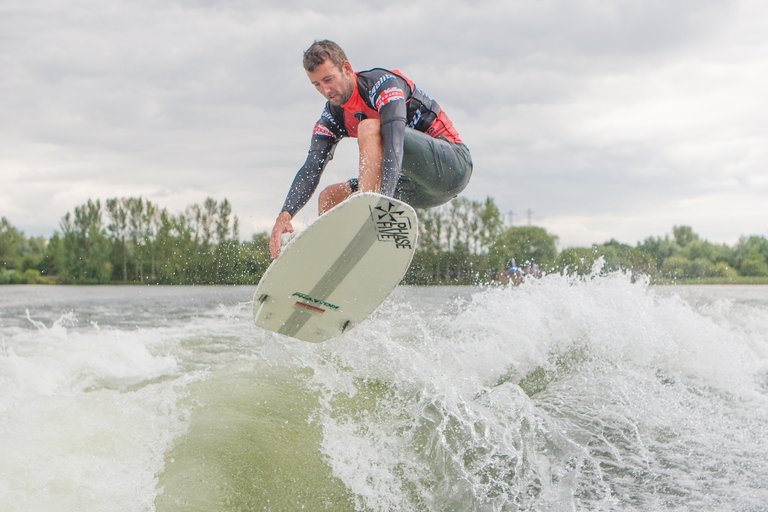 Ant Edwards at the 2023 Malibu Boats UK Wakesurf Nationals - Photo Mark Osmond Mich Rowley
