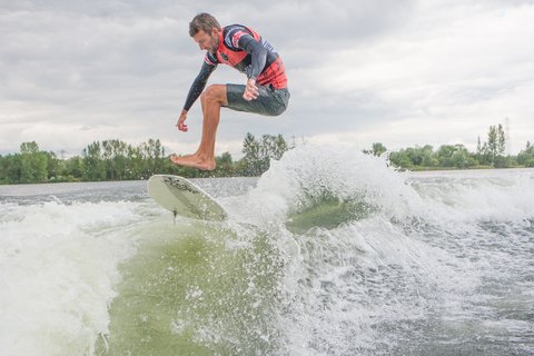 Ant Edwards at the 2023 Malibu Boats UK Wakesurf Nationals - Photo Mark Osmond Mich Rowley
