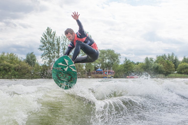 Ant Edwards at the 2023 Malibu Boats UK Wakesurf Nationals - Photo Mark Osmond Mich Rowley