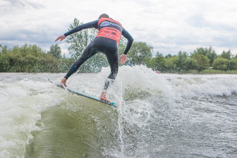 Ant Edwards at the 2023 Malibu Boats UK Wakesurf Nationals - Photo Mark Osmond Mich Rowley