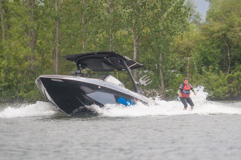 Christine Bickley at the 2023 Malibu Boats UK Wakesurf Nationals - Photo Mark Osmond Mich Rowley