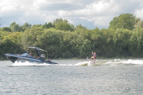 Emilia Whitehouse at the 2023 Malibu Boats UK Wakesurf Nationals - Photo Mark Osmond Mich Rowley