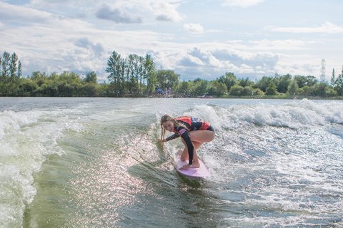 Emilia Whitehouse at the 2023 Malibu Boats UK Wakesurf Nationals - Photo Mark Osmond Mich Rowley