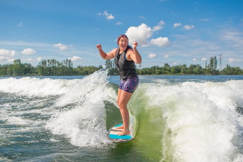 Isabella Williams at the 2023 Malibu Boats UK Wakesurf Nationals - Photo Mark Osmond Mich Rowley
