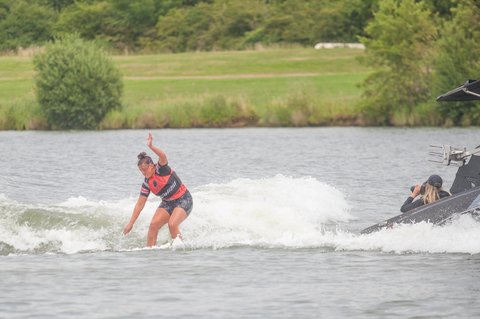 Isabella Williams at the 2023 Malibu Boats UK Wakesurf Nationals - Photo Mark Osmond Mich Rowley