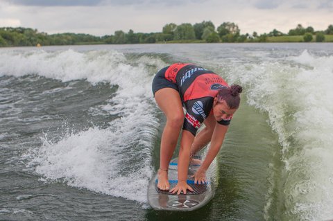 Isabella Williams at the 2023 Malibu Boats UK Wakesurf Nationals - Photo Mark Osmond Mich Rowley