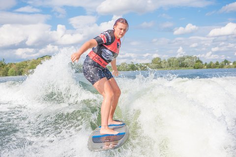 Isabella Williams at the 2023 Malibu Boats UK Wakesurf Nationals - Photo Mark Osmond Mich Rowley