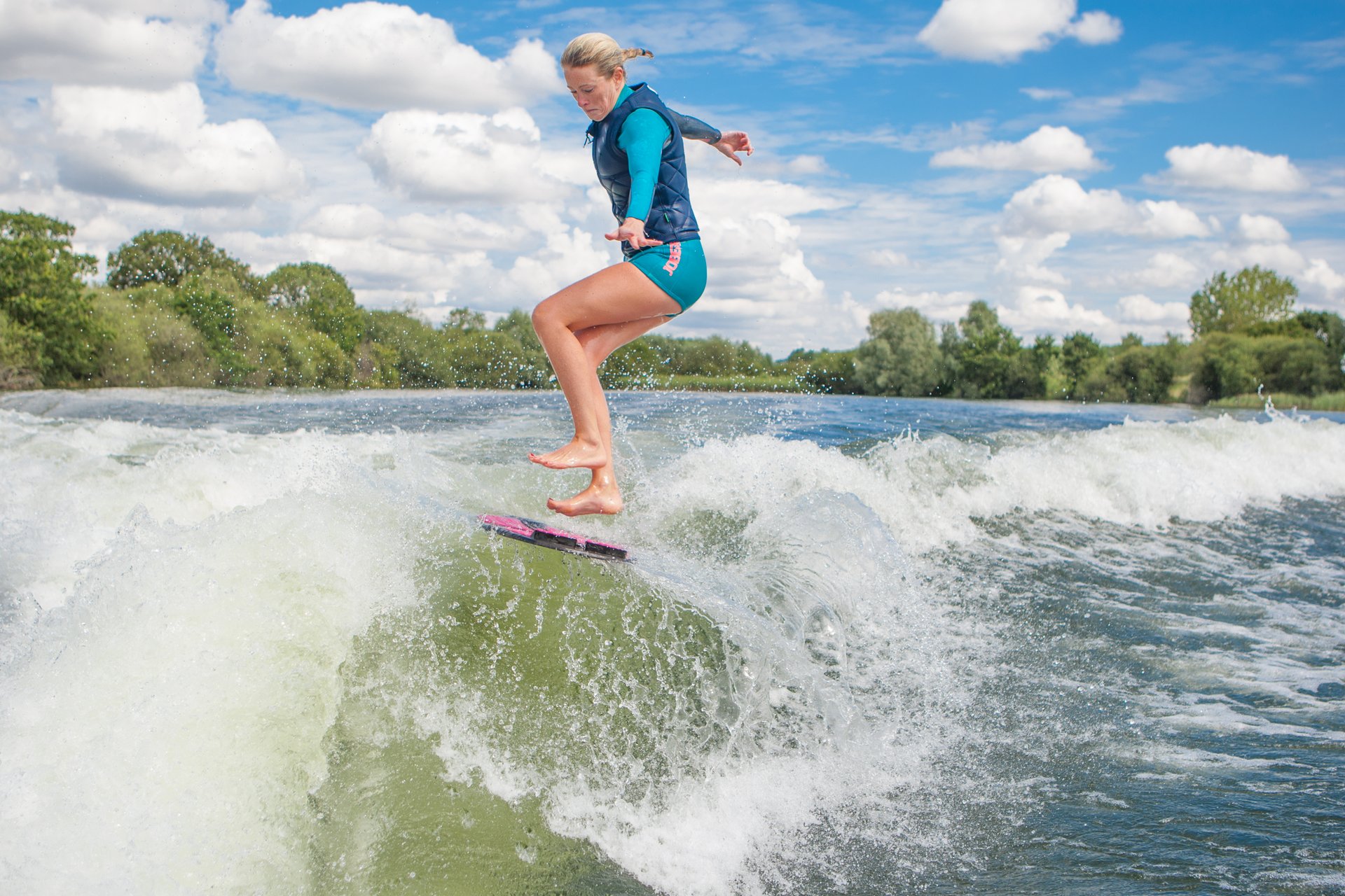 Jen Edwards at the 2023 Malibu Boats UK Wakesurf Nationals