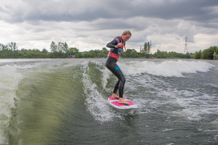 Jen Edwards at the 2023 Malibu Boats UK Wakesurf Nationals - Photo Mark Osmond Mich Rowley
