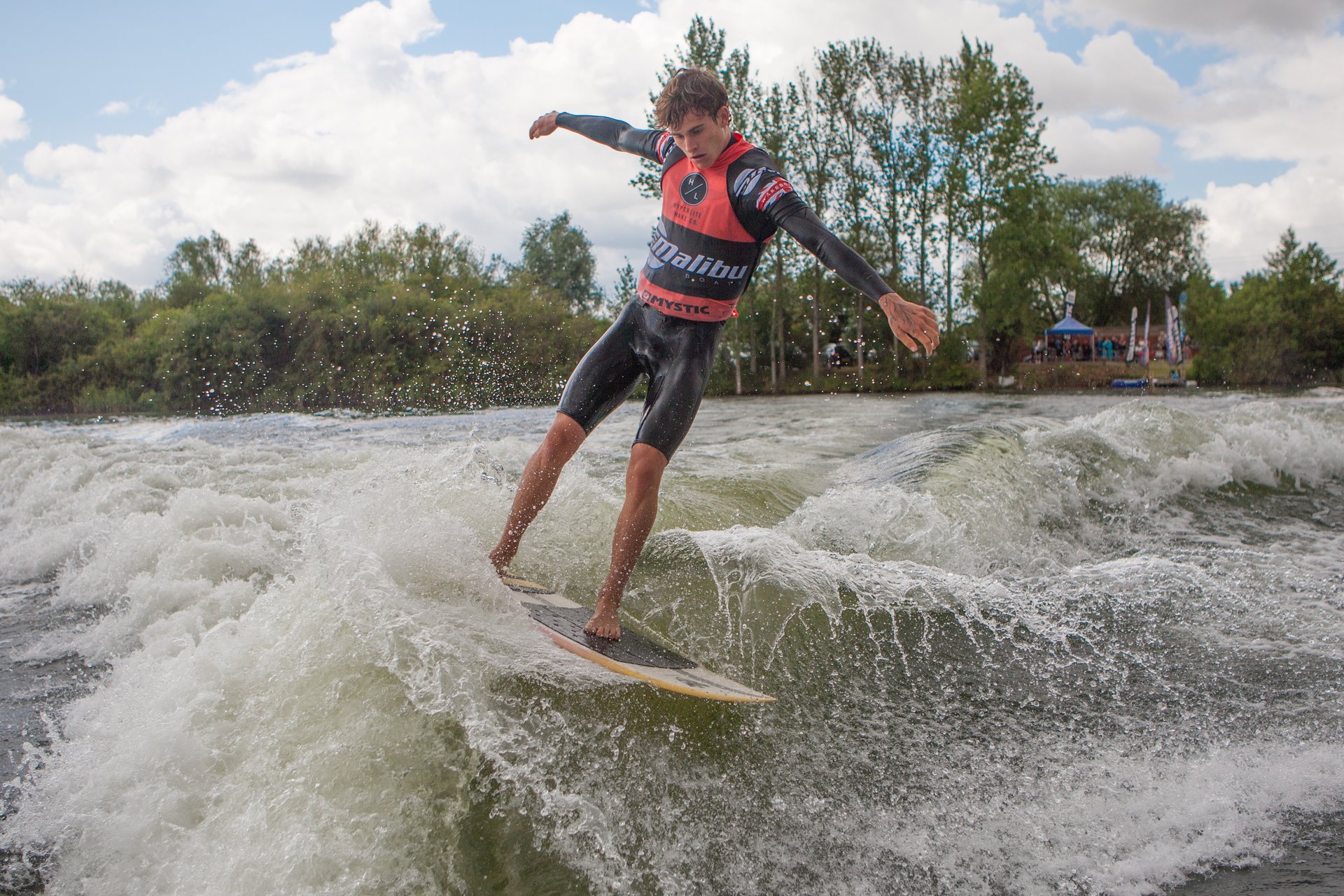 Olli Loder at the 2023 Malibu Boats UK Wakesurf Nationals