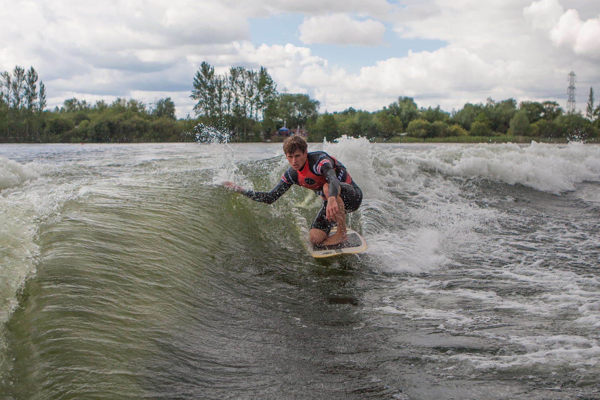 Olli Loder at the 2023 Malibu Boats UK Wakesurf Nationals