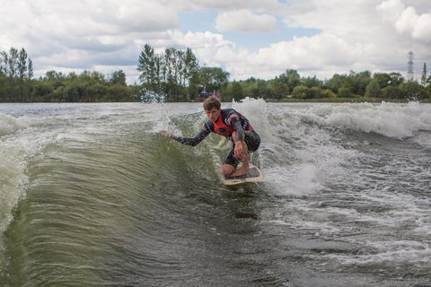 Olli Loder at the 2023 Malibu Boats UK Wakesurf Nationals - Photo Mark Osmond Mich Rowley