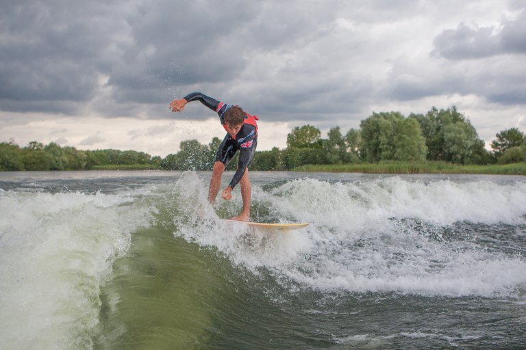 Olli Loder at the 2023 Malibu Boats UK Wakesurf Nationals