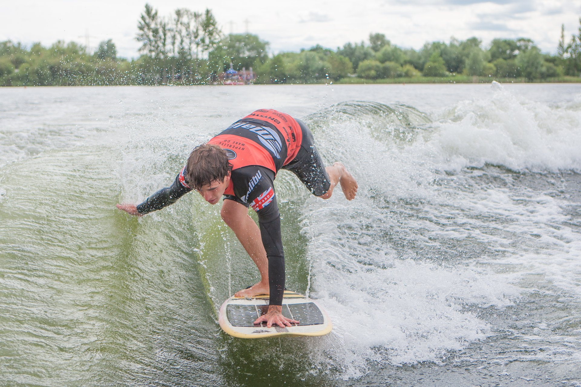 Olli Loder at the 2023 Malibu Boats UK Wakesurf Nationals