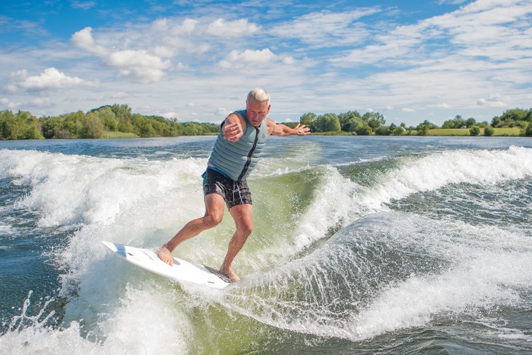 Rob Donaldson at the 2023 Malibu Boats UK Wakesurf Nationals