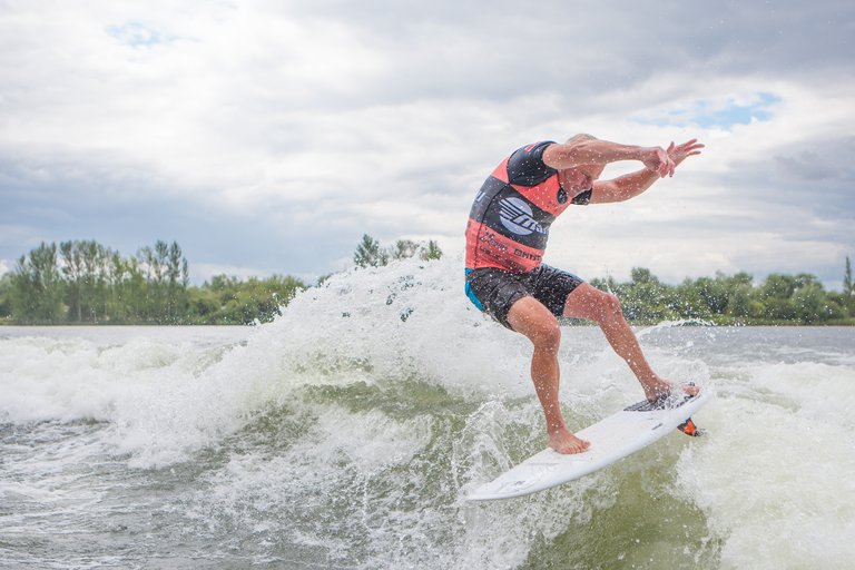 Rob Donaldson at the 2023 Malibu Boats UK Wakesurf Nationals