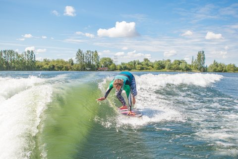 Sam Buckles at the 2023 Malibu Boats UK Wakesurf Nationals - Photo Mark Osmond Mich Rowley