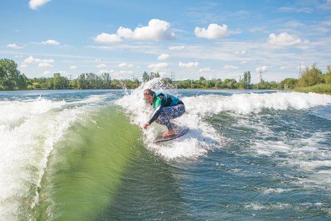 Sam Buckles at the 2023 Malibu Boats UK Wakesurf Nationals - Photo Mark Osmond Mich Rowley