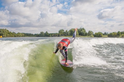 Sam Buckles at the 2023 Malibu Boats UK Wakesurf Nationals - Photo Mark Osmond Mich Rowley