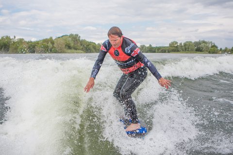 Tom Petersen at the 2023 Malibu Boats UK Wakesurf Nationals - Photo Mark Osmond Mich Rowley